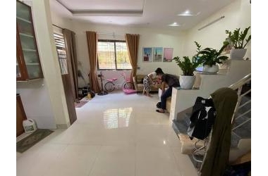 LIỀN KỀ VĂN QUÁN GẦN SIÊU THỊ VINMART 80M 4T 9 TỶ